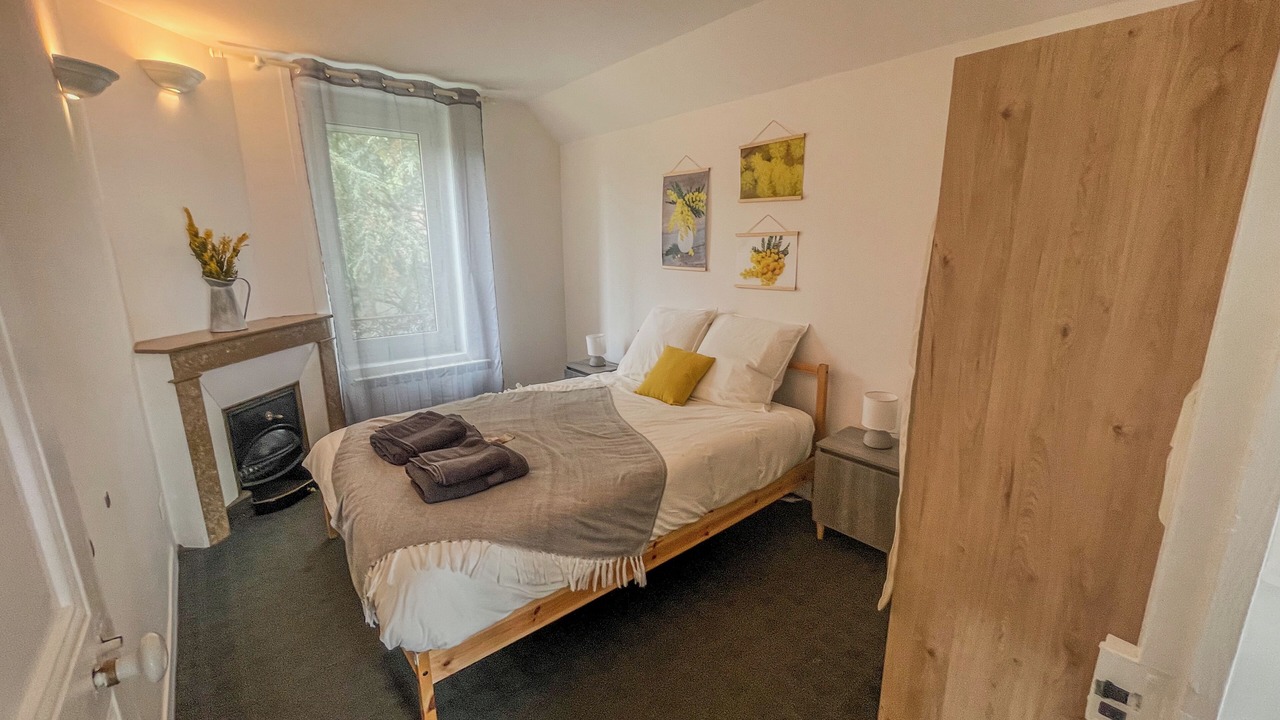 Photo of Bedroom in Bas-en-Basset