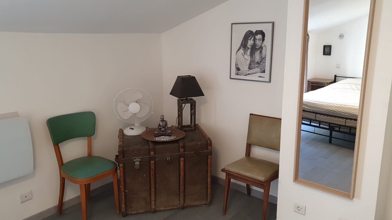 Photo of Bedroom in Jouques