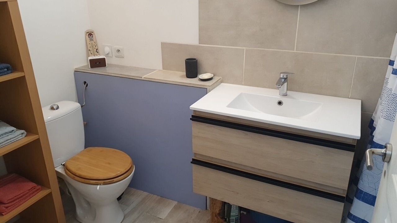 Photo of Bathroom in Jouques