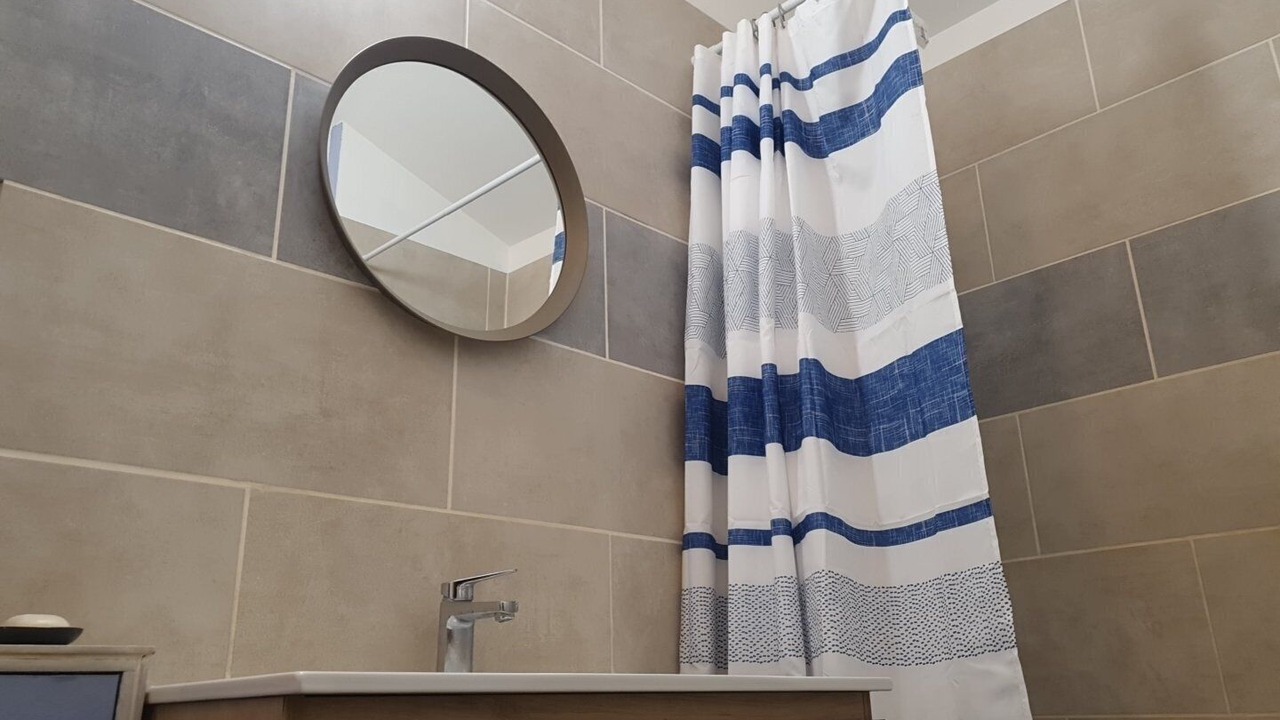 Photo of Bathroom in Jouques