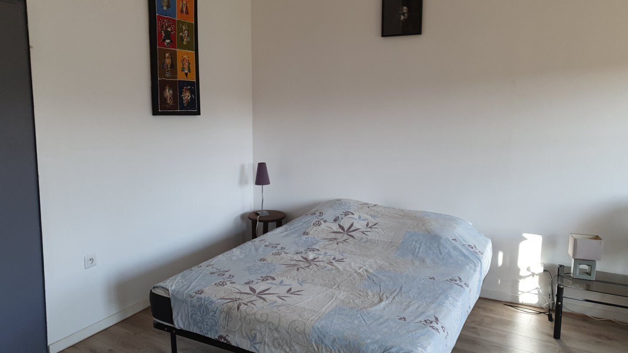 Photo of Bedroom in Jouques