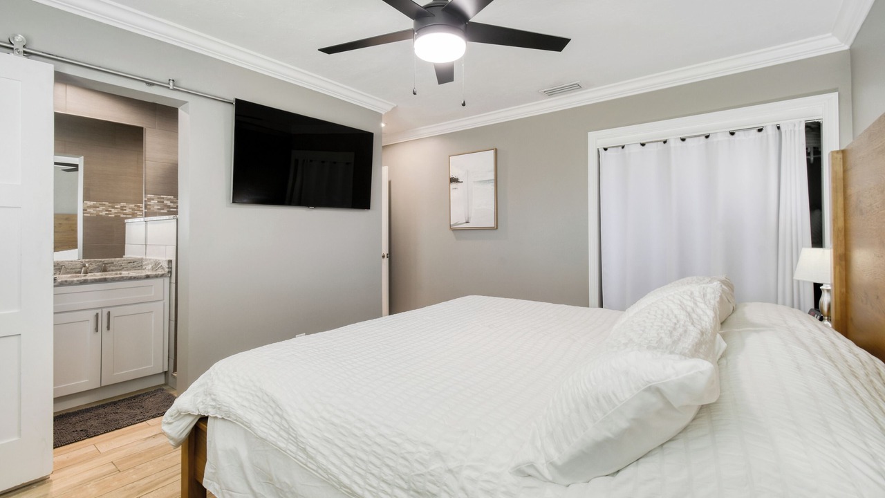 Photo of Bedroom in Tequesta