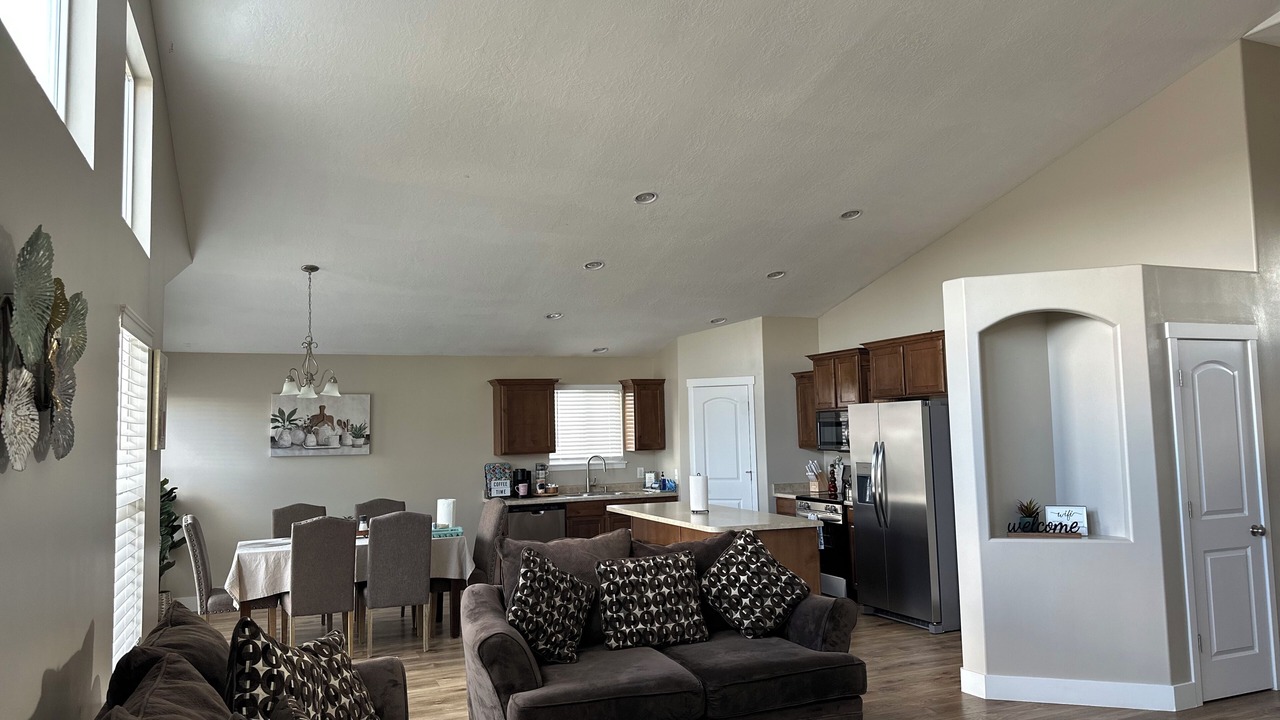 Photo of Livingroom in Kearns