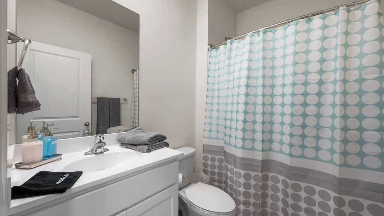 Photo of Bathroom in Ashley Oaks