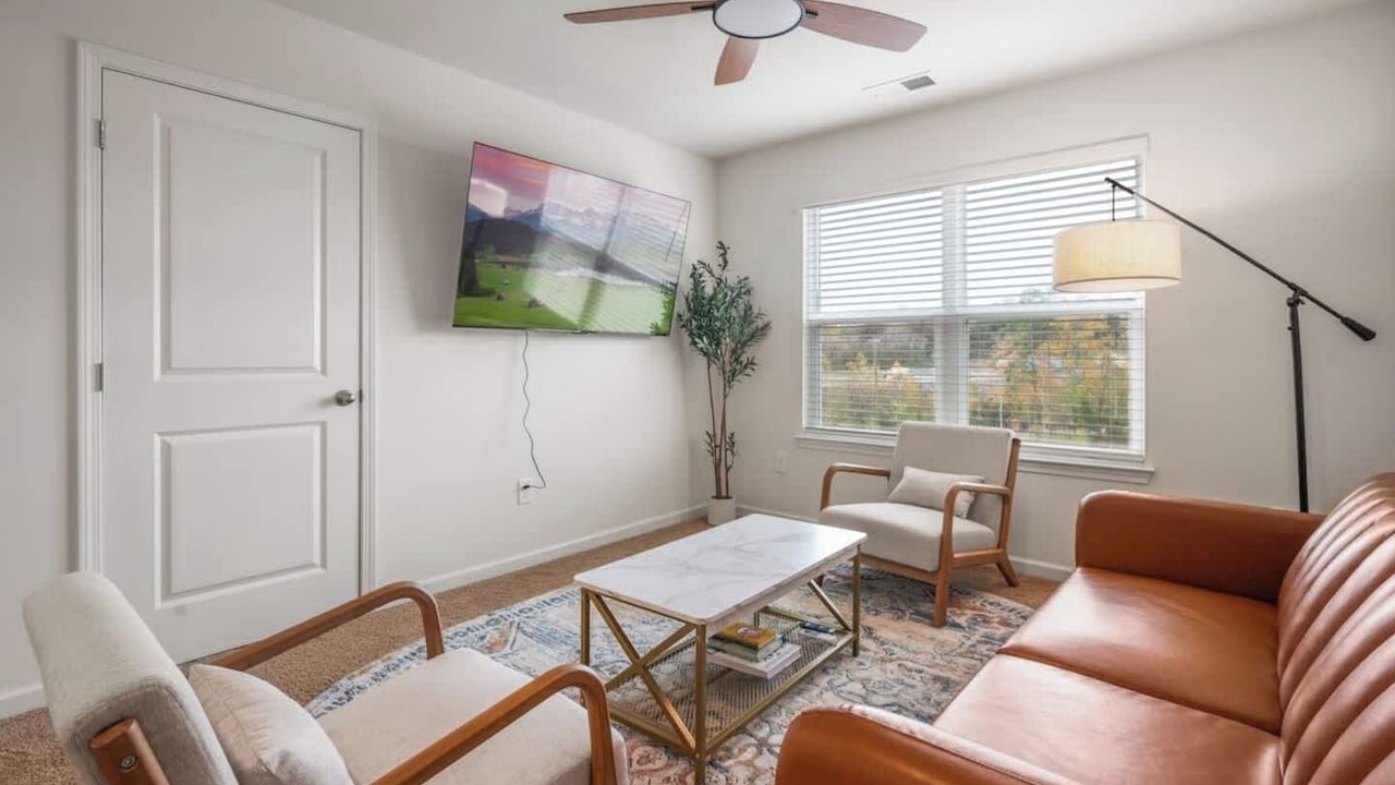 Photo of Livingroom in Ashley Oaks