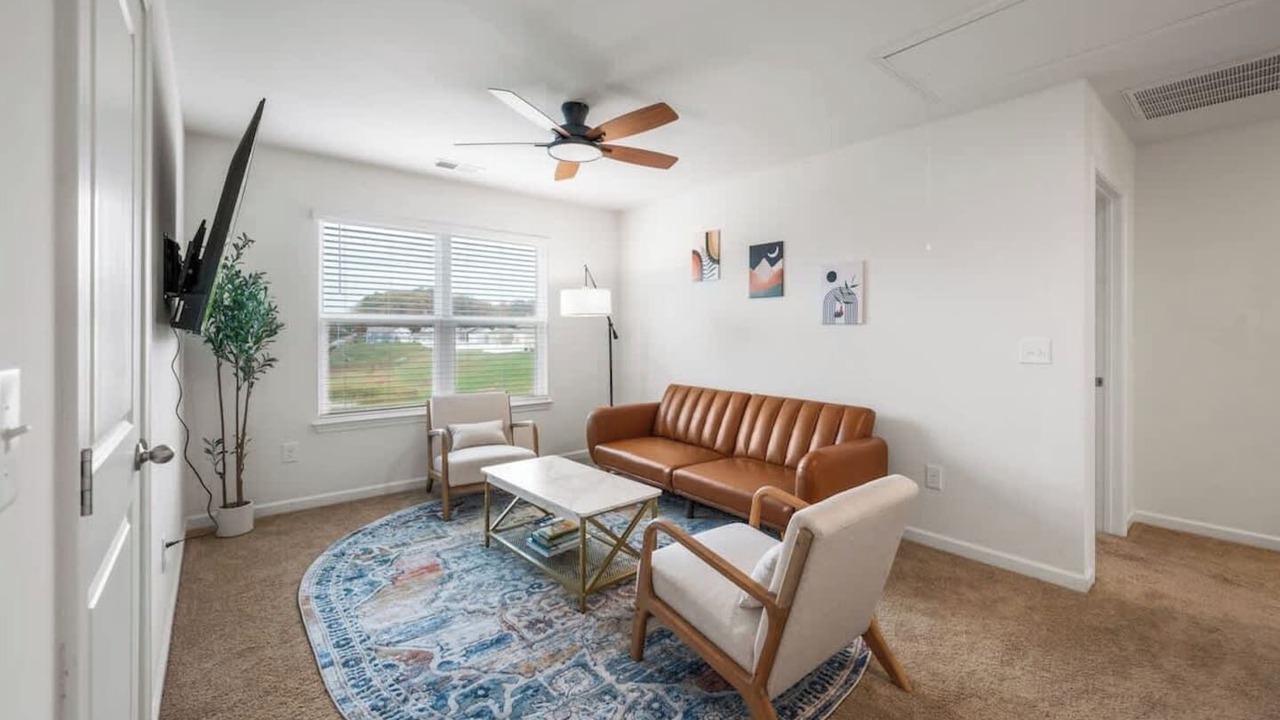 Photo of Livingroom in Ashley Oaks