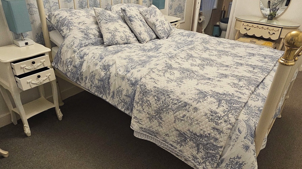 Photo of Bedroom in Mantilly