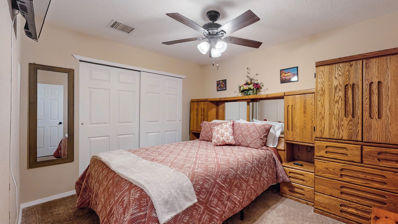 Photo of Bedroom in Jade Park