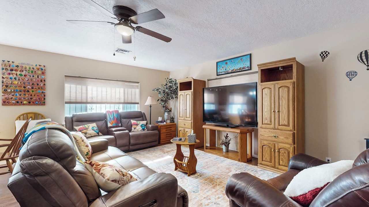 Photo of Livingroom in Jade Park