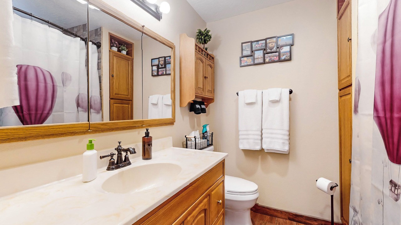 Photo of Bathroom in Jade Park
