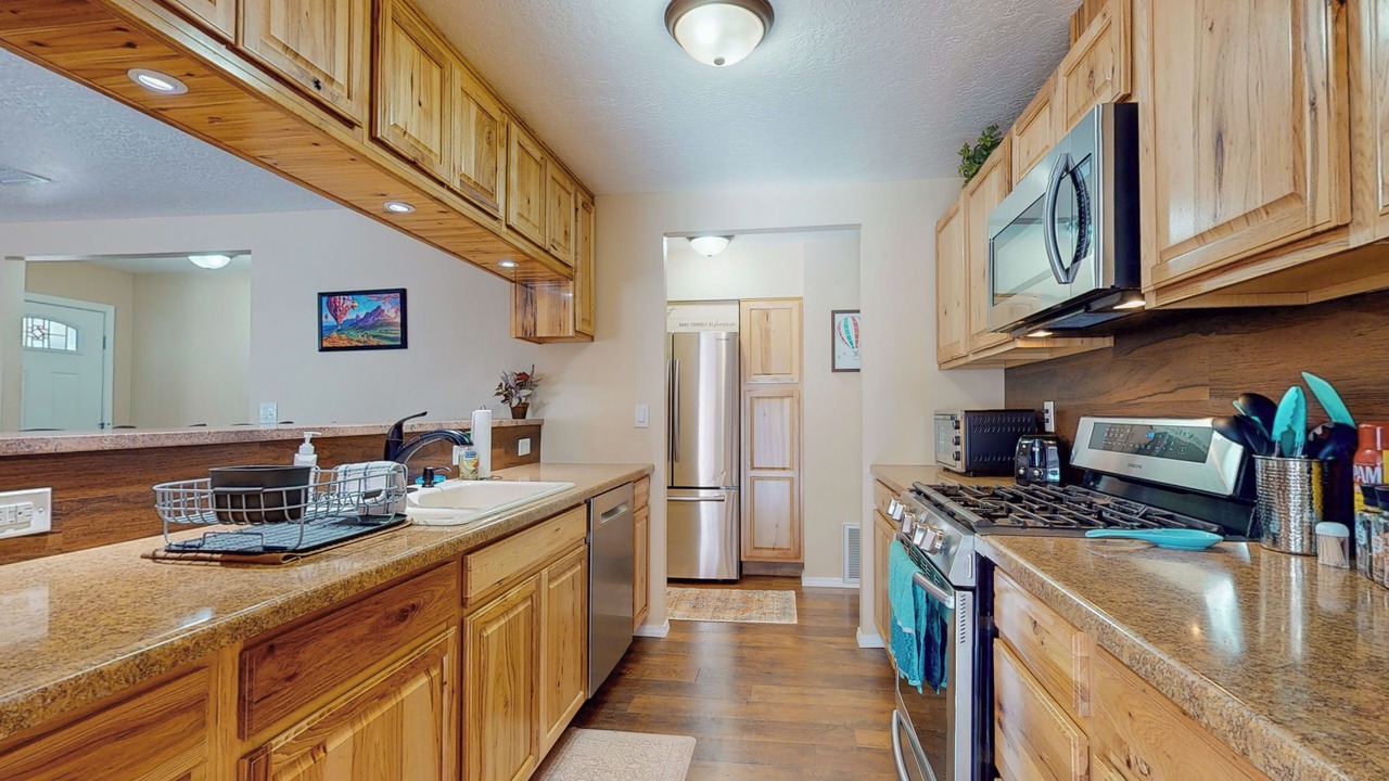 Photo of Kitchen in Jade Park