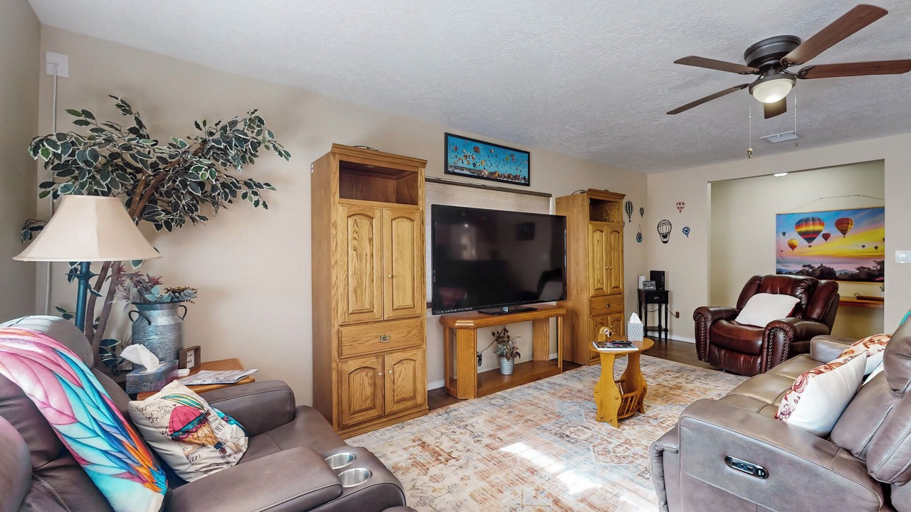 Photo of Livingroom in Jade Park