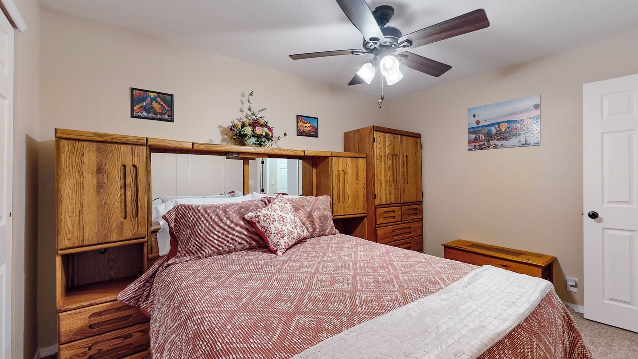 Photo of Bedroom in Jade Park