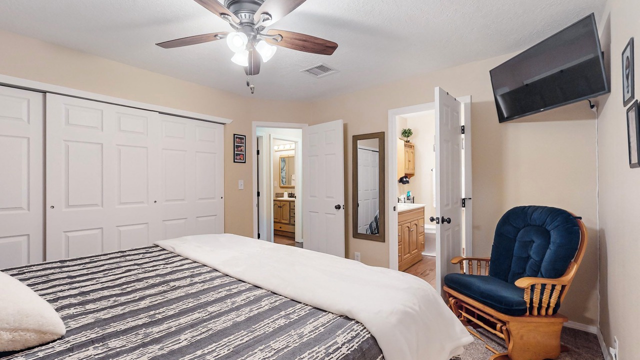 Photo of Bedroom in Jade Park
