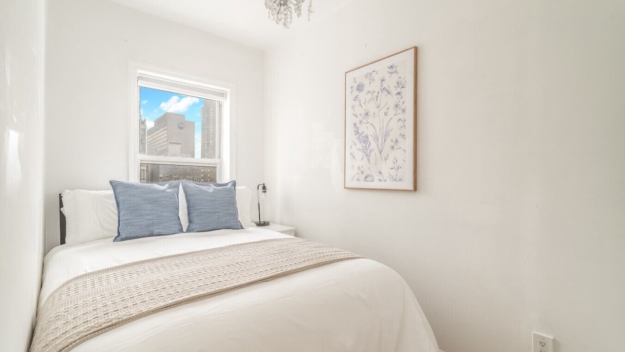 Photo of Bedroom in Midtown East