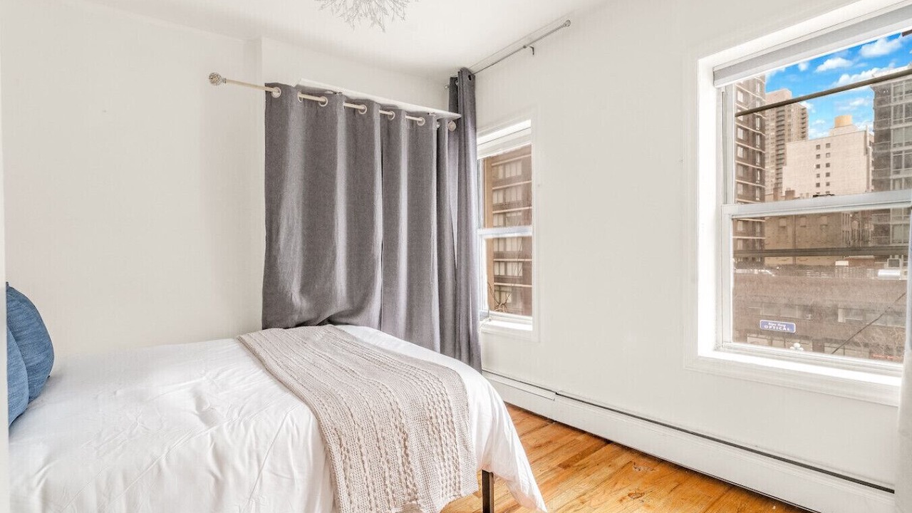 Photo of Bedroom in Midtown East