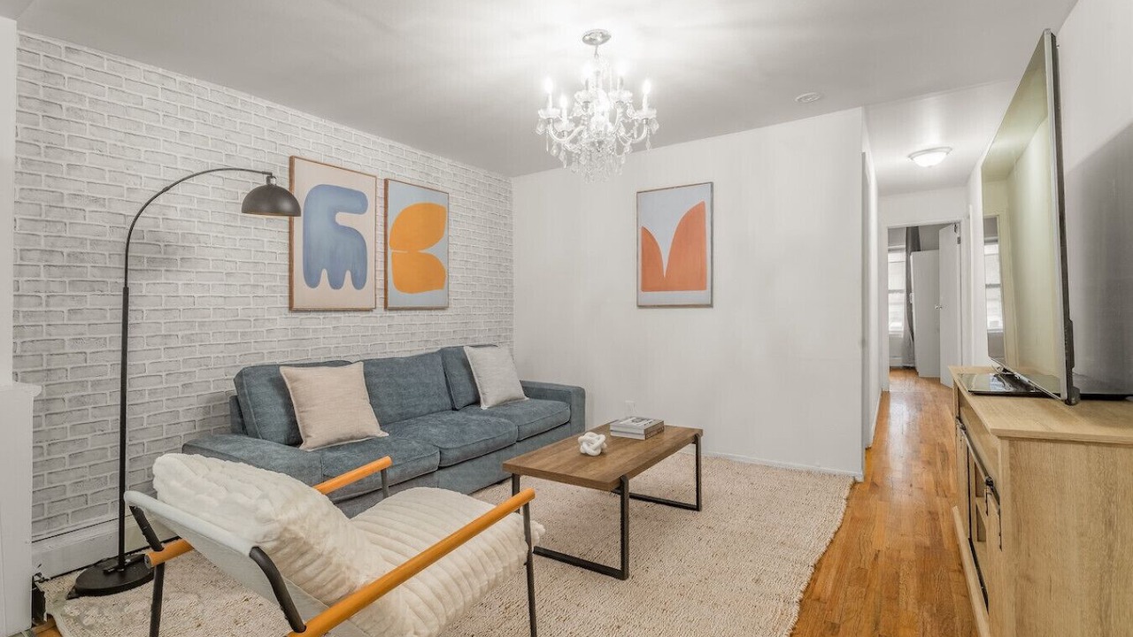 Photo of Livingroom in Midtown East