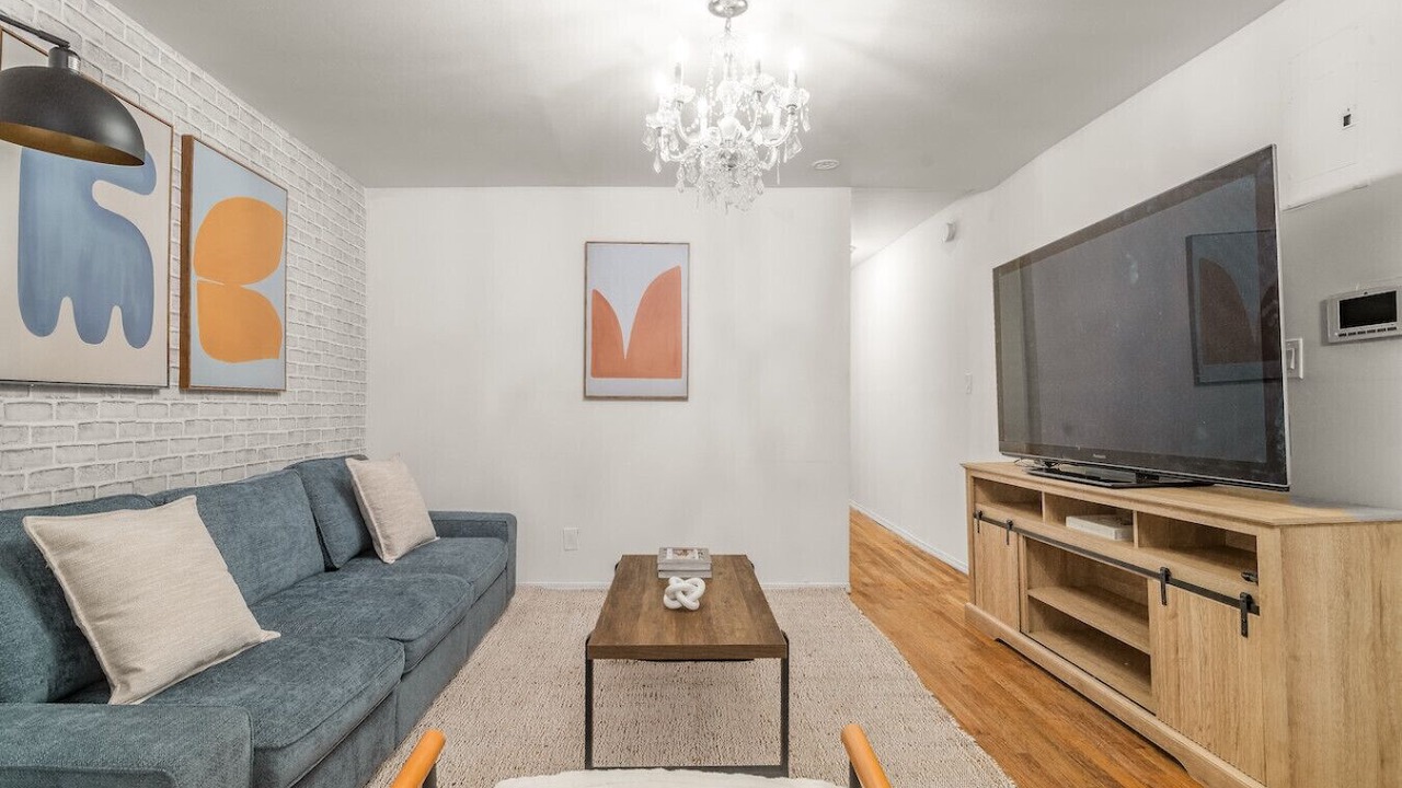 Photo of Livingroom in Midtown East