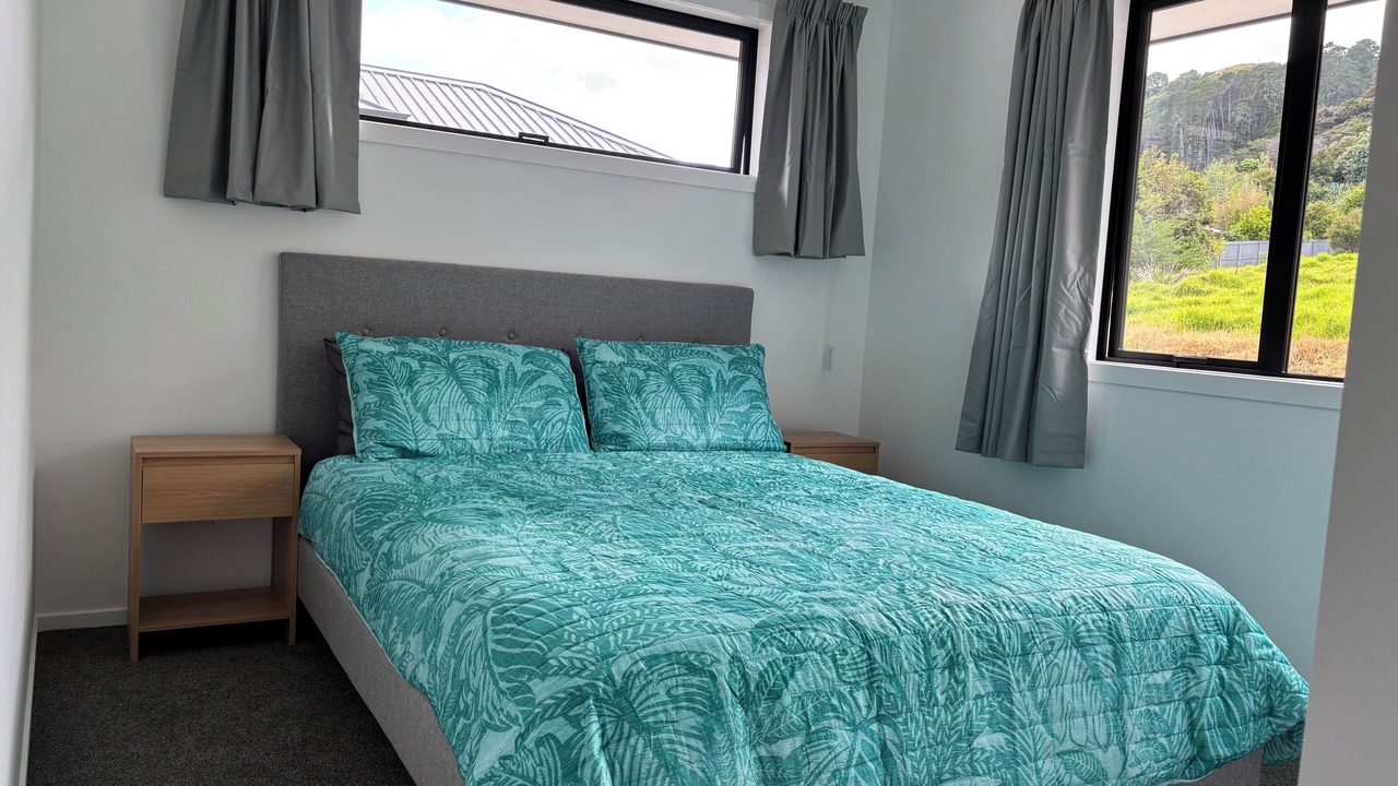 Photo of Bedroom in Whakatete Bay