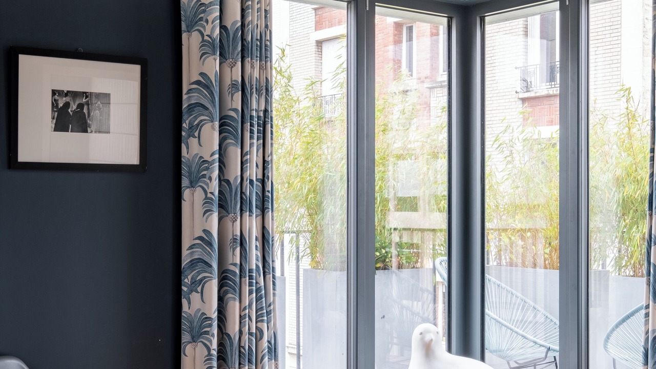 Photo of Bedroom in Republique–Point-du-Jour