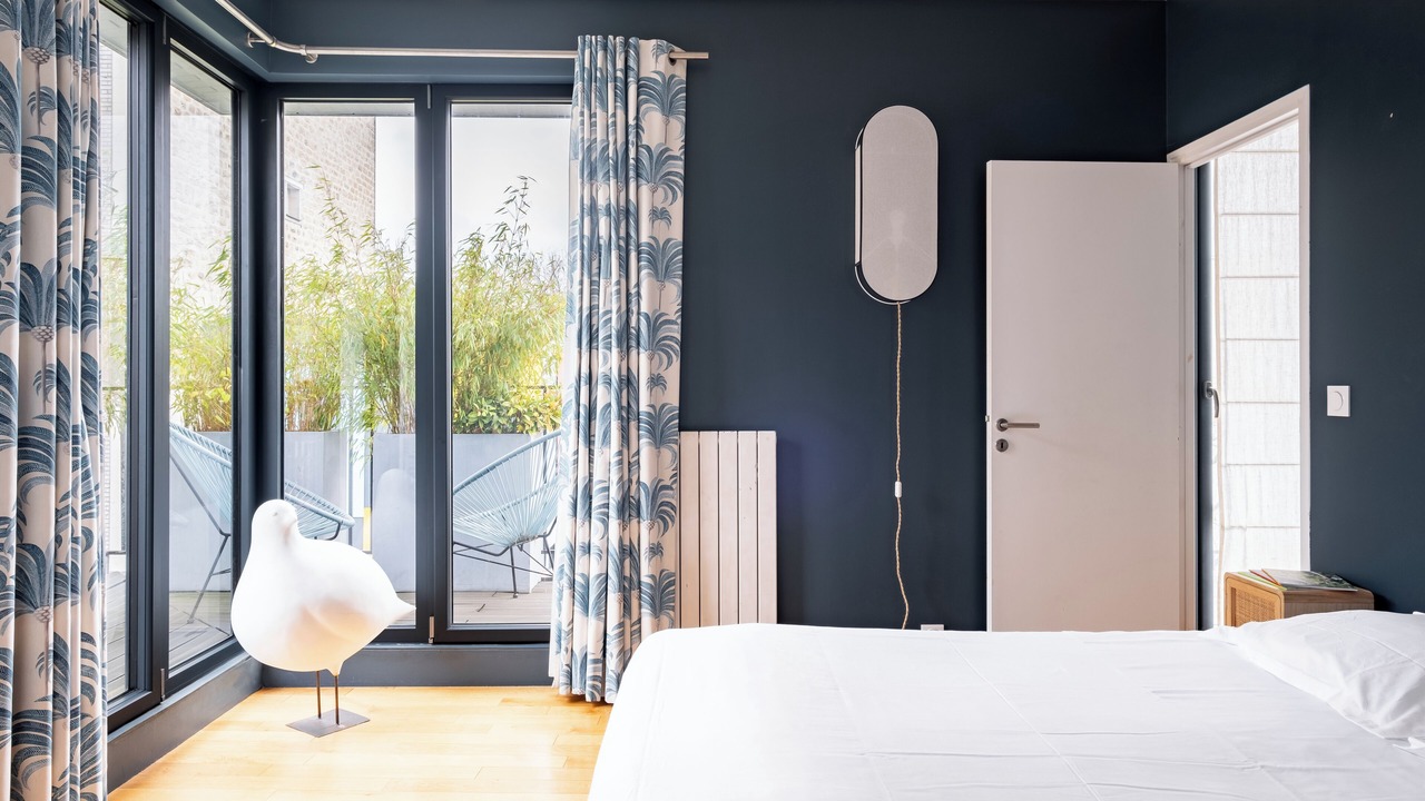 Photo of Bedroom in Republique–Point-du-Jour