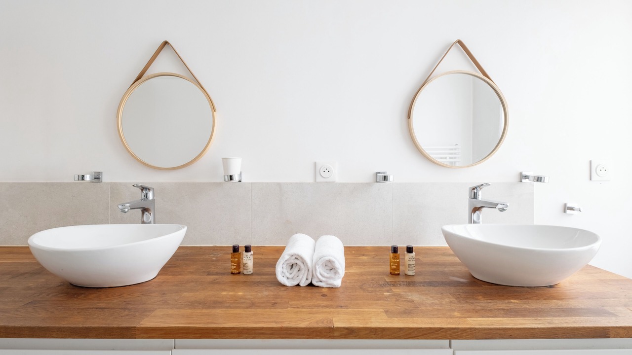 Photo of Bathroom in Republique–Point-du-Jour