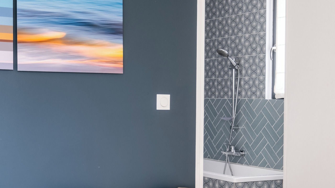 Photo of Bedroom in Republique–Point-du-Jour
