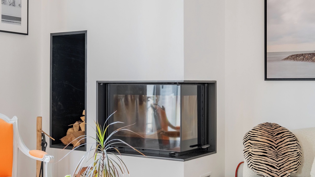 Photo of Livingroom in Republique–Point-du-Jour