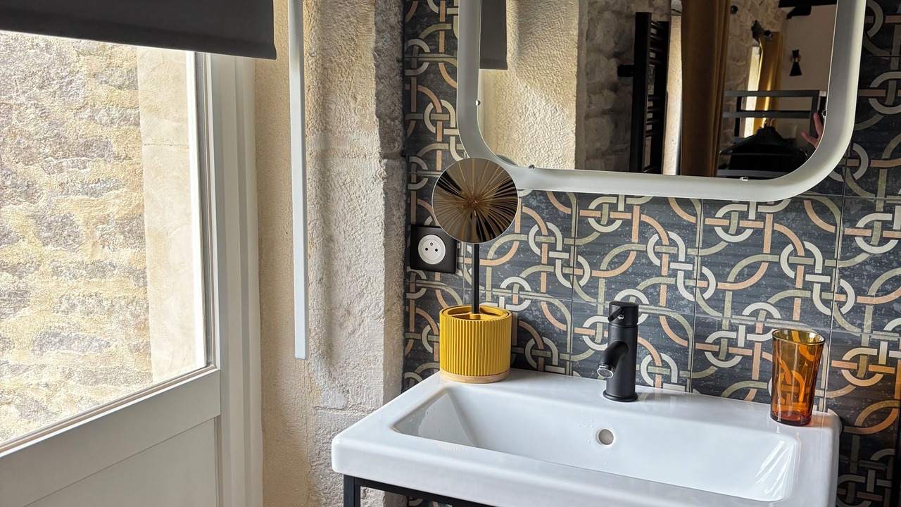 Photo of Bathroom in LIsle-sur-Serein