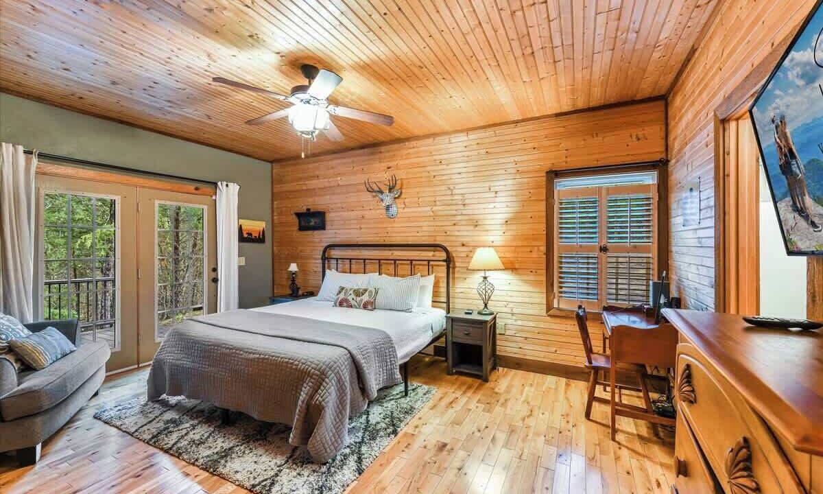 Photo of Bedroom in Dandridge