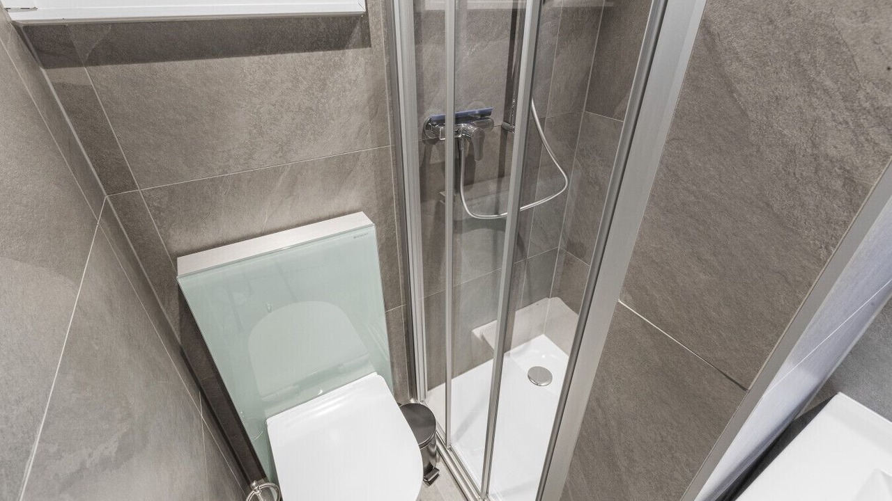 Photo of Bathroom in Vex