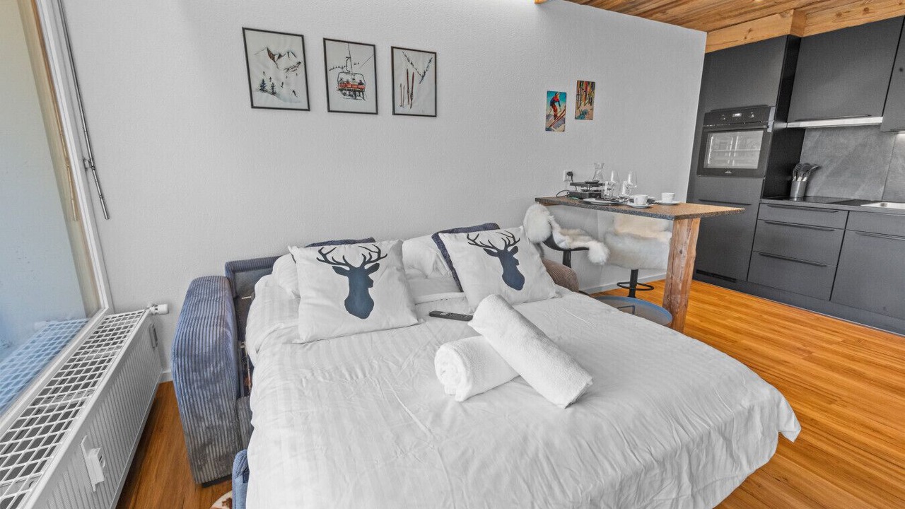 Photo of Bedroom in Noes