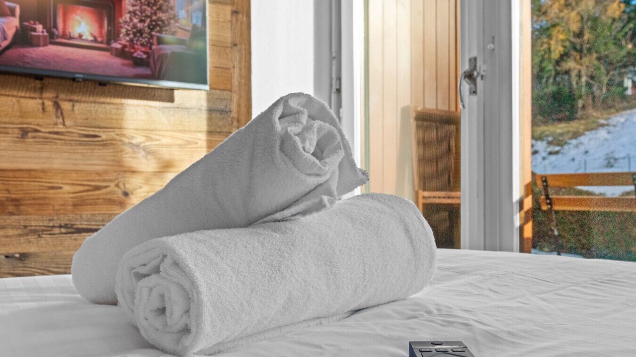 Photo of Bedroom in Noes