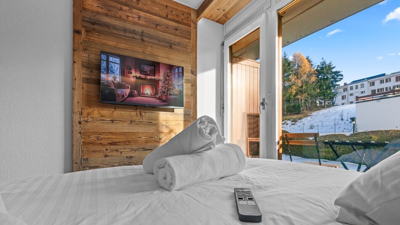 Photo of Bedroom in Noes