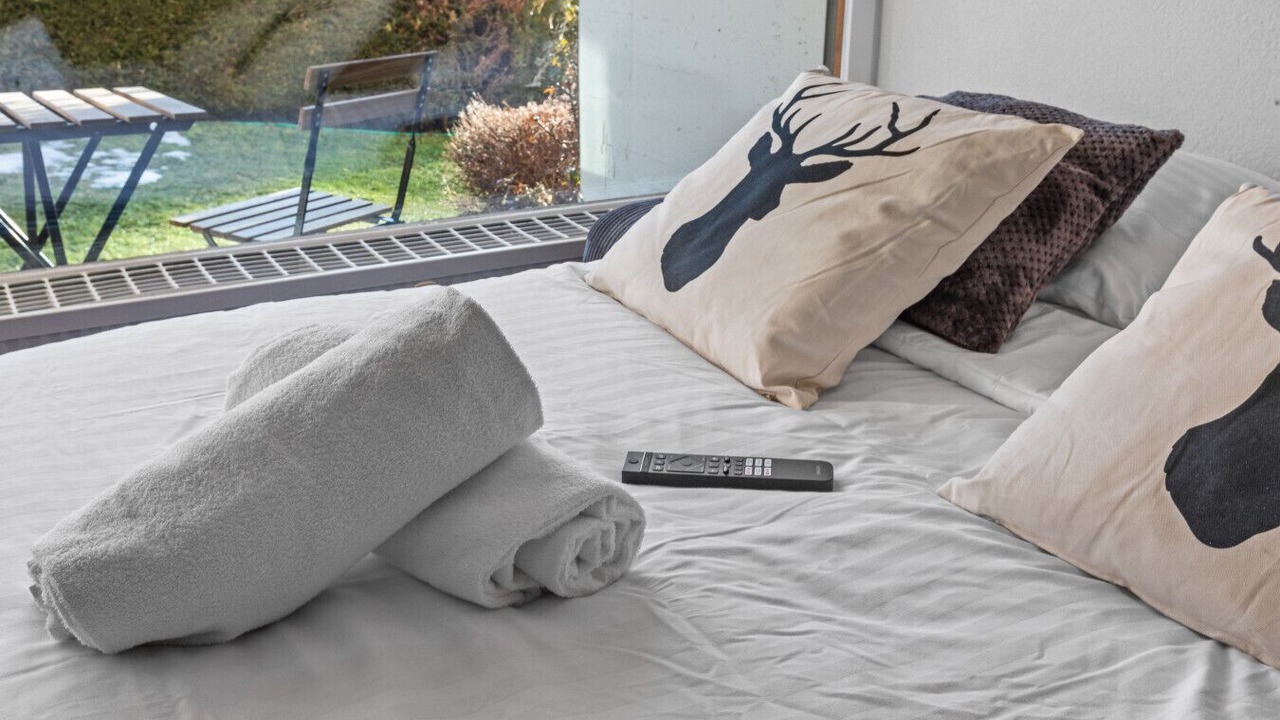 Photo of Bedroom in Noes