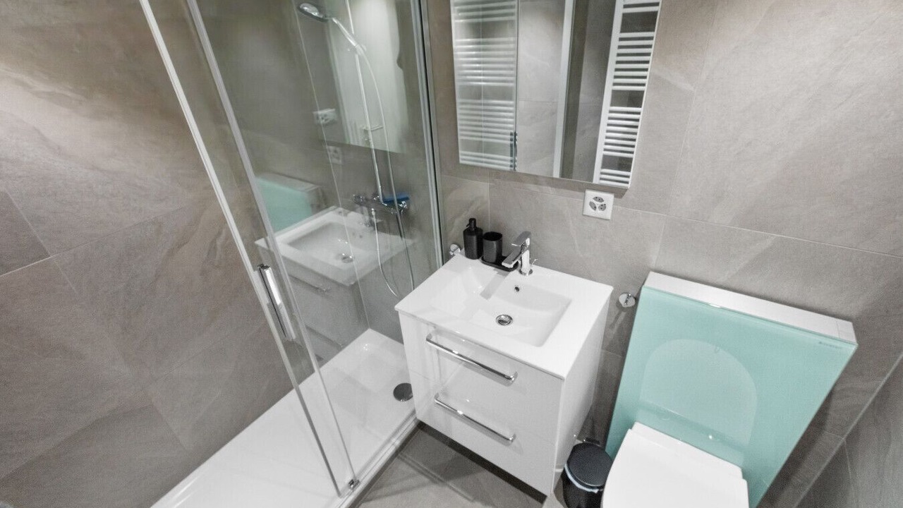 Photo of Bathroom in Noes