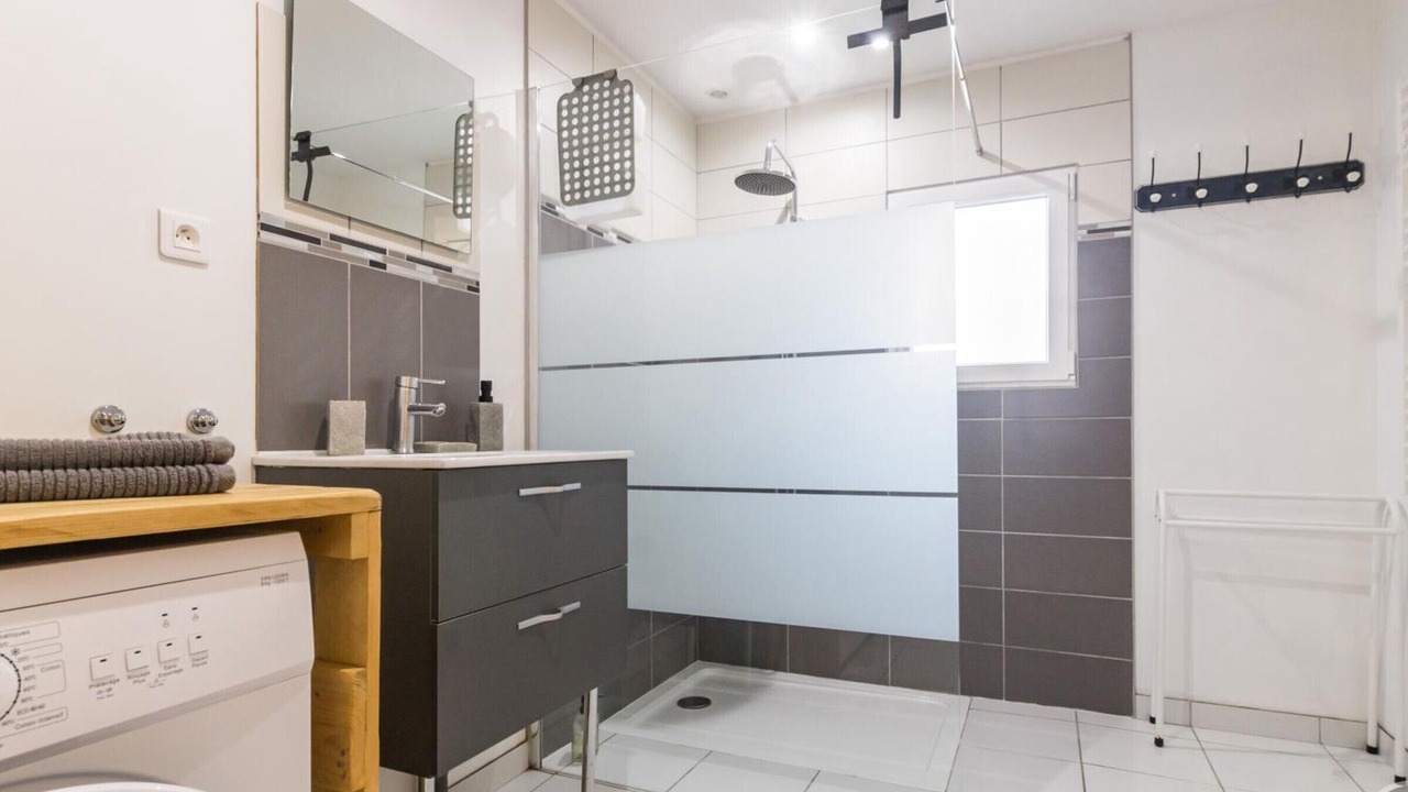 Photo of Bathroom in Besneville