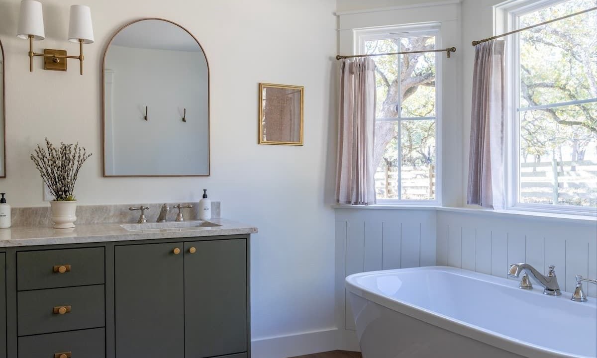Photo of Bathroom in La Grange