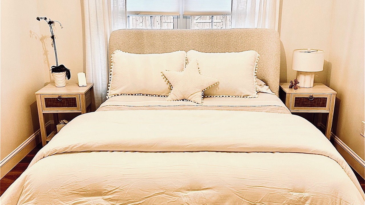 Photo of Bedroom in Deerfield