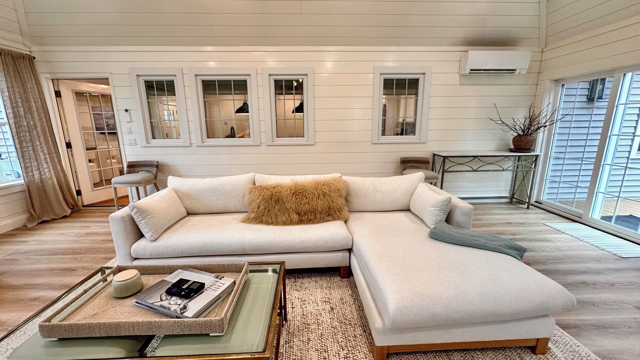 Photo of Livingroom in Deerfield