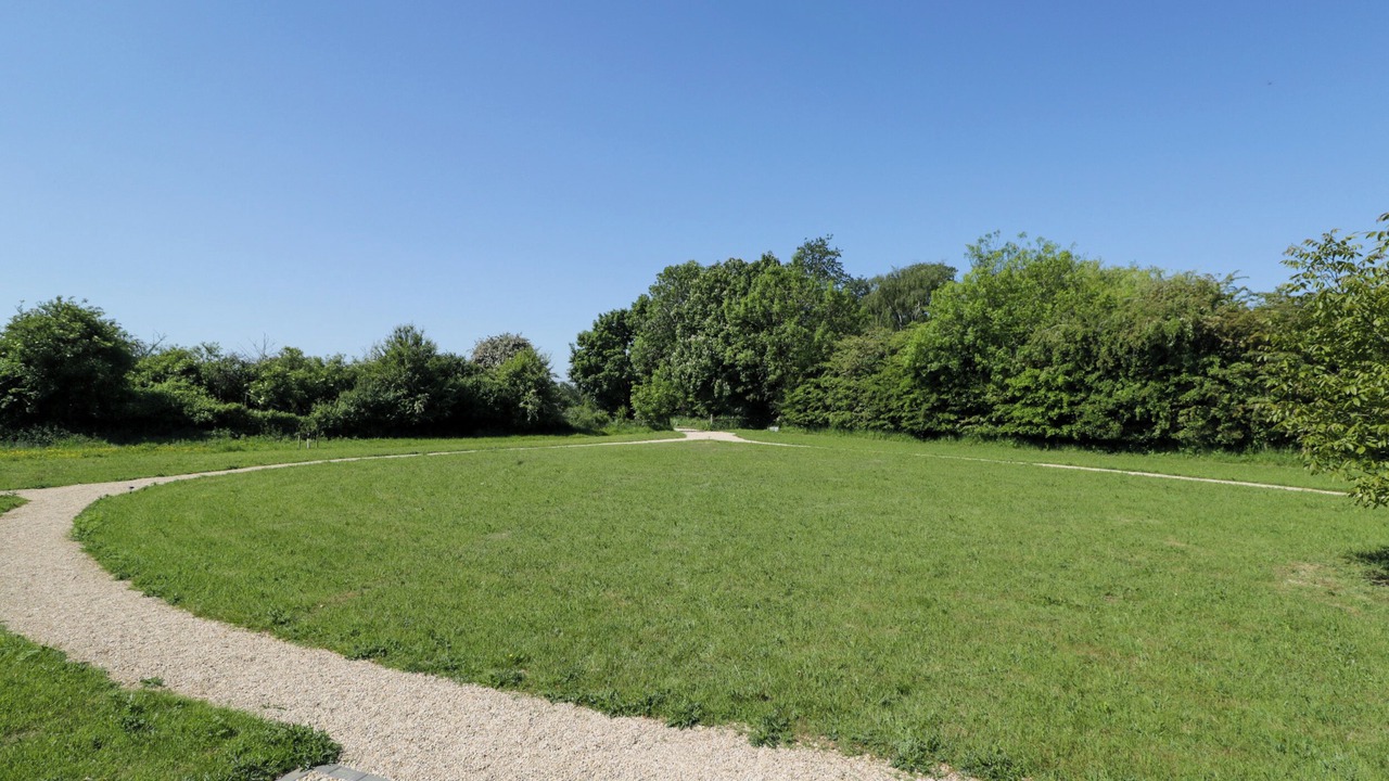 Photo of Outdoor in South Leigh