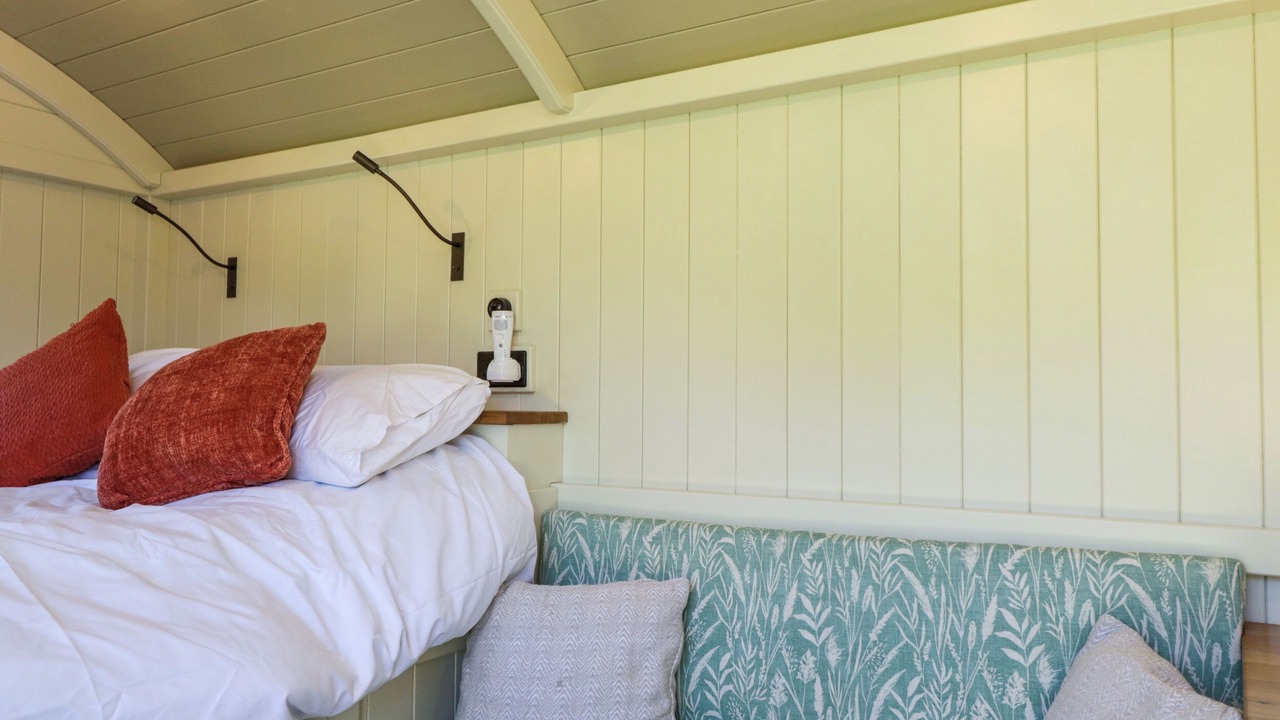 Photo of Bedroom in South Leigh