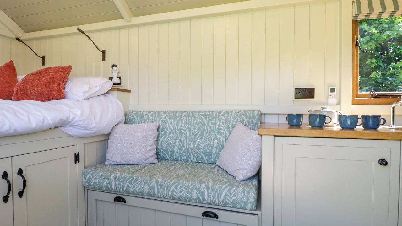 Photo of Bedroom in South Leigh