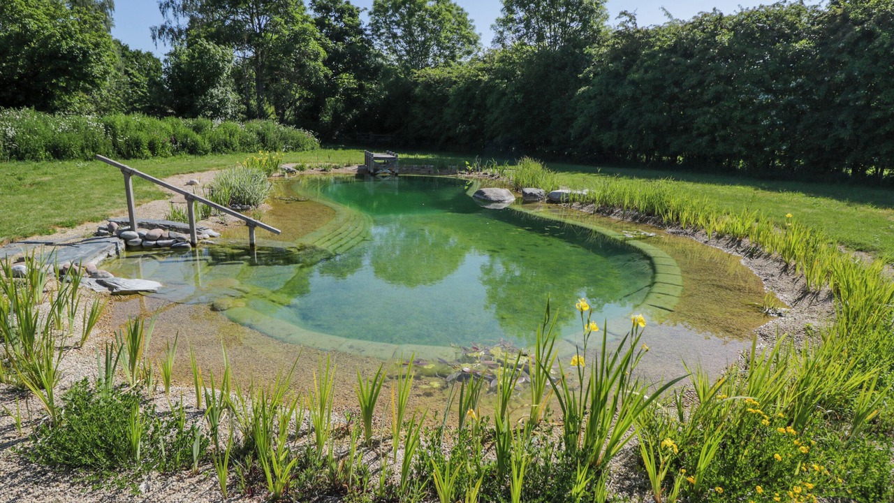 Photo of Outdoor in South Leigh