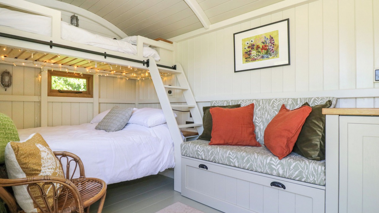 Photo of Bedroom in South Leigh