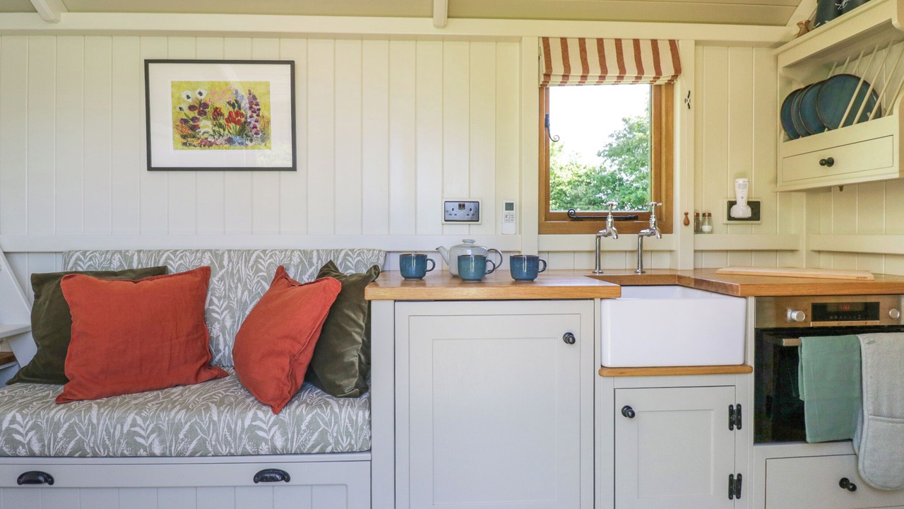 Photo of Others in South Leigh