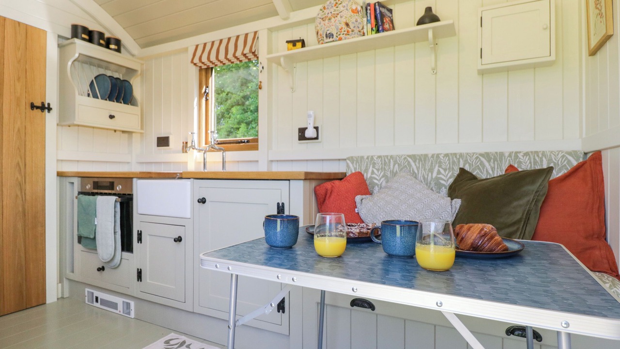 Photo of Kitchen in South Leigh