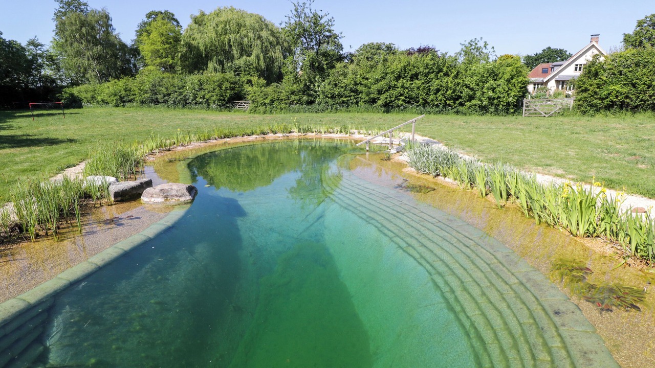 Photo of Outdoor in South Leigh