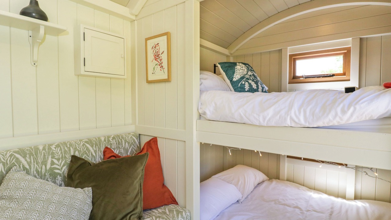 Photo of Bedroom in South Leigh