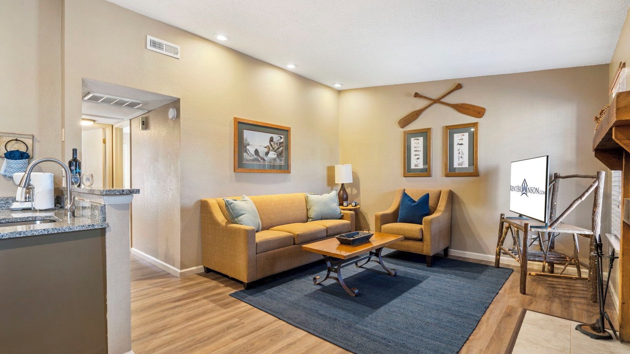 Photo of Livingroom in Kimberling City